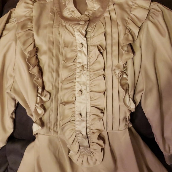 Tan ruffled blouse - Picture 2 of 5